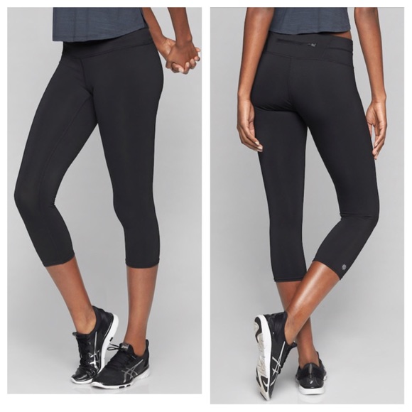 Athleta Pants - Athleta Sonar Black Capri Crop Tight